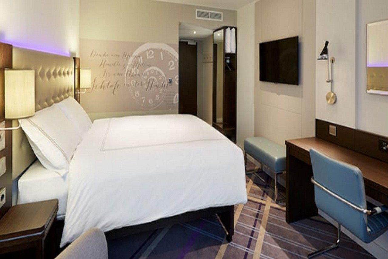 Premier Inn Stuttgart City Europaviertel Bagian luar foto