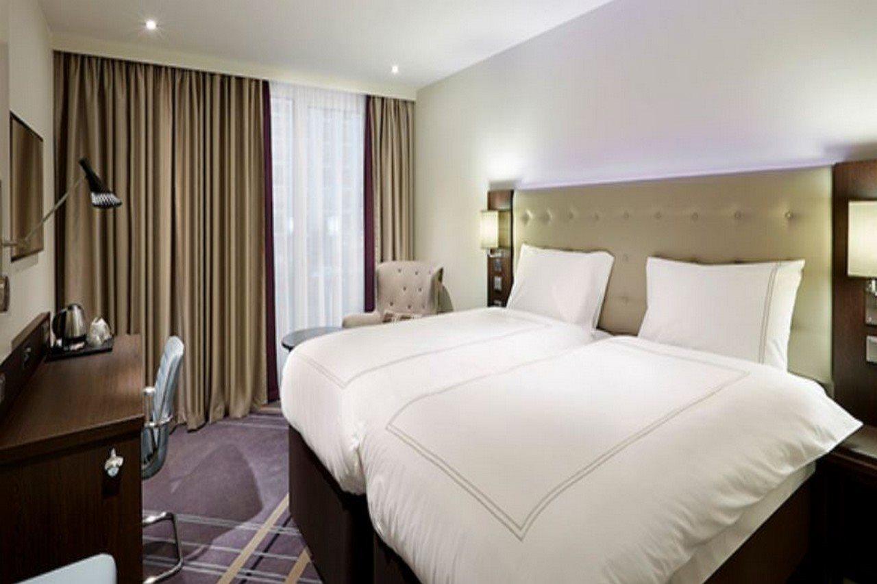 Premier Inn Stuttgart City Europaviertel Bagian luar foto