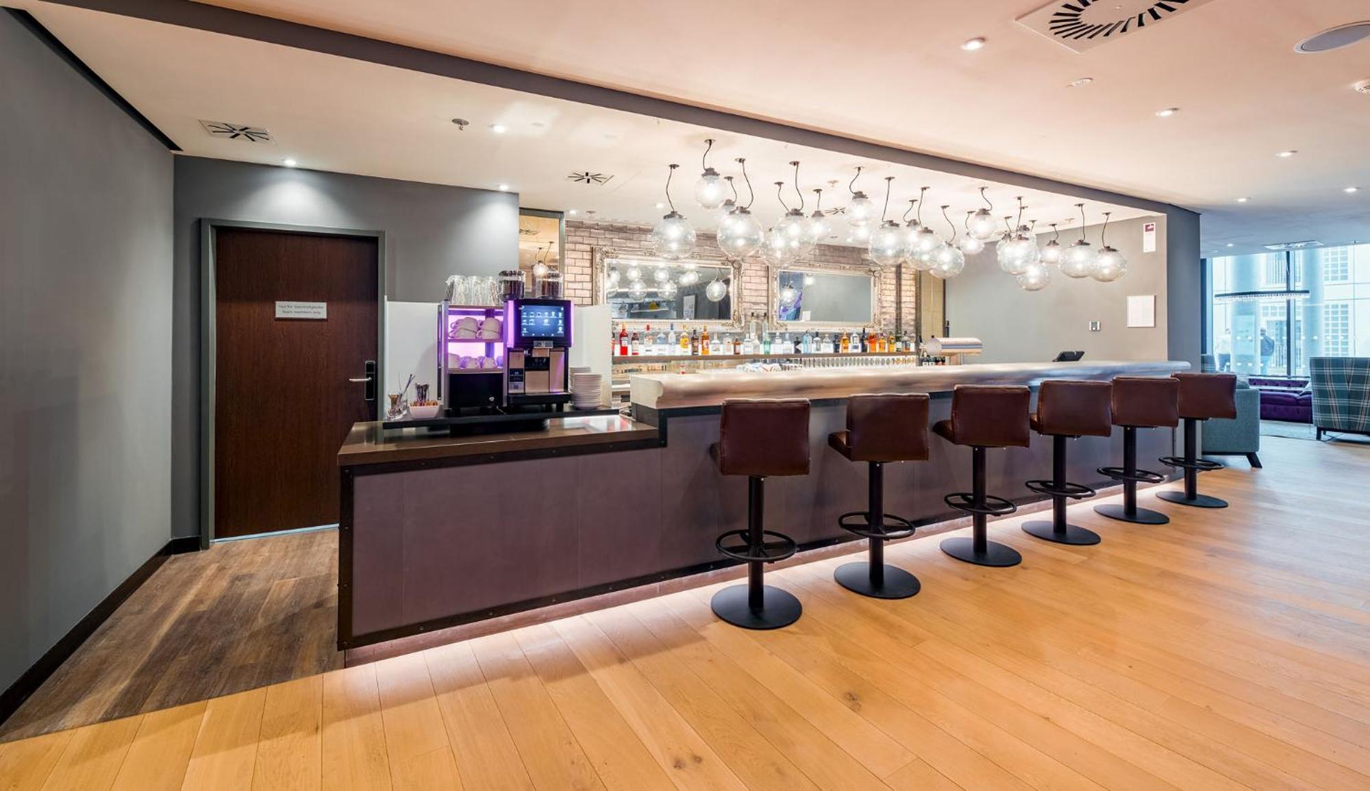 Premier Inn Stuttgart City Europaviertel Bagian luar foto