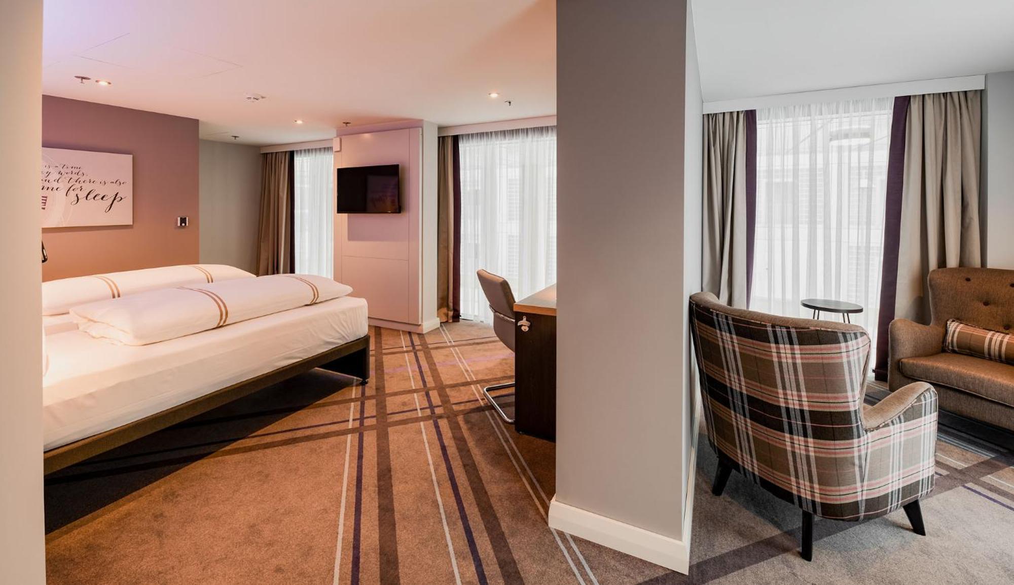Premier Inn Stuttgart City Europaviertel Bagian luar foto